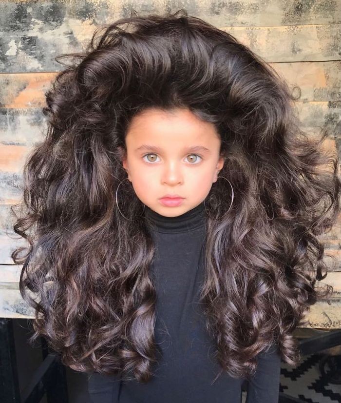 Você ficará surpreso ao ver o cabelo dessa menina de 5 anos! mia aflalo - Você ficará surpreso ao ver o cabelo dessa menina de 5 anos!