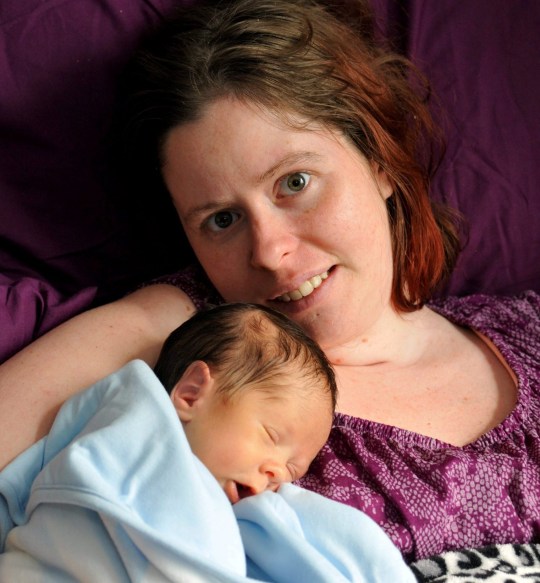 pais24hs.com - Mulher acorda de um coma de 3 meses para descobrir que está grávida